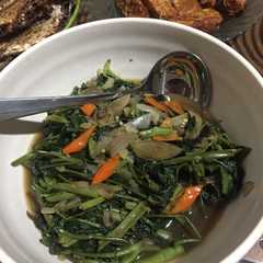 รูปของ Menu sahur Cah kangkung saus tiram praktis #bikinramadanberkesan