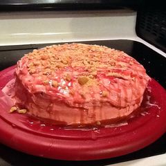 A picture of Strawberry Fluff Cake.