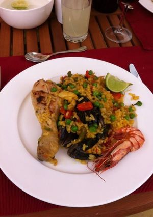 A picture of Paella.