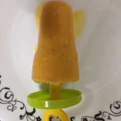 A picture of Mango kulfi.