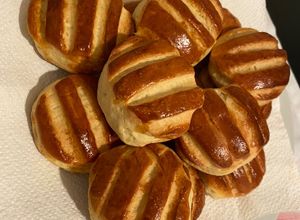 Retró vajas pogácsa recept fotója