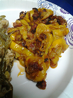 A picture of Yellow crooknecked squash.