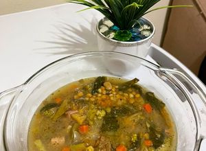 Una foto de 🍜 Sopas de lentejas 🥄