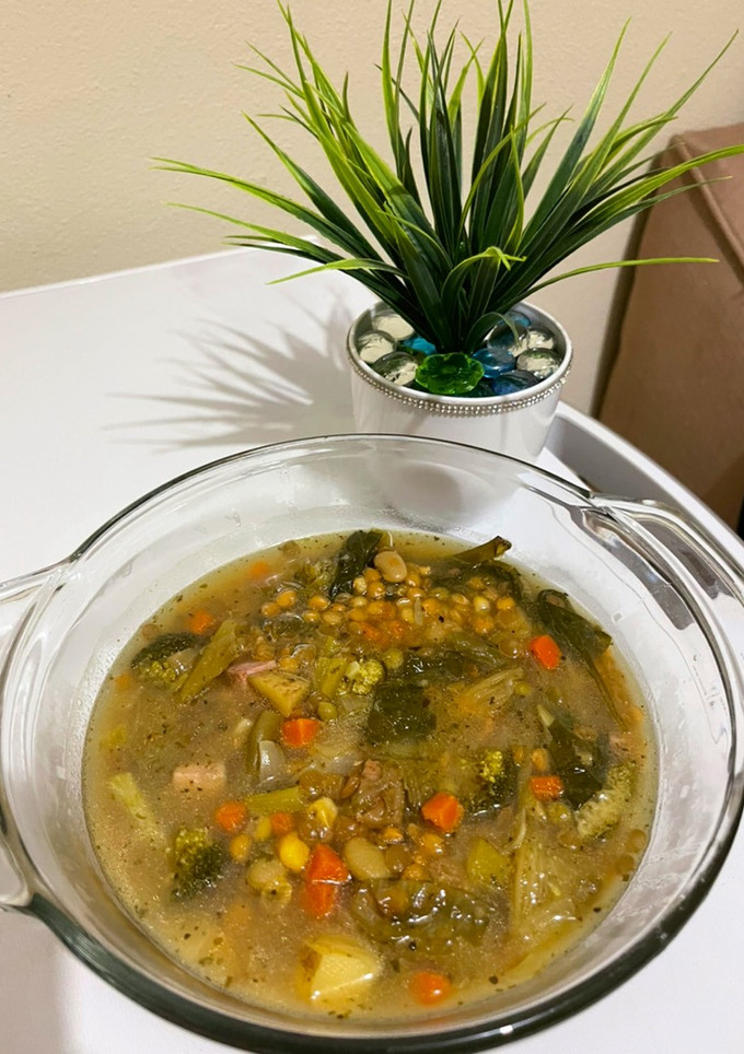 Una foto de 🍜 Sopas de lentejas 🥄