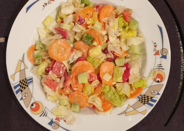 Leichter bunter erfrischender Salat mit Pep