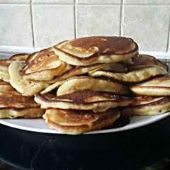 A picture of Apple pancakes.