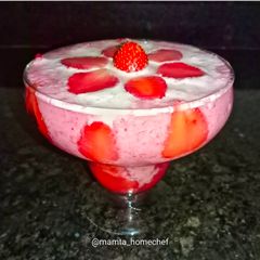 A picture of Strawberry Gulkand Smoothie.
