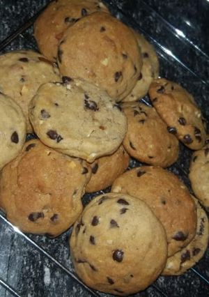 A picture of Chocolate chip cookies.