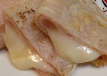 Easiest Way to Make Appetizing Gooey Easy Breakfast or Lunch Chewy Crepes