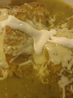 A picture of Enchiladas Suizas!!.