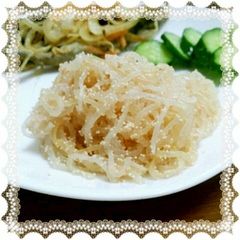 A picture of Japanese-style Tarako Pasta using Shirataki Noodles.