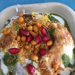 A picture of Raj kachori.