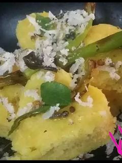 A picture of Khaman Dhokla.