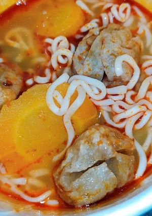 Foto resep #3. Pop Mie Pedes Ndower + Topping Basreng + Sayur