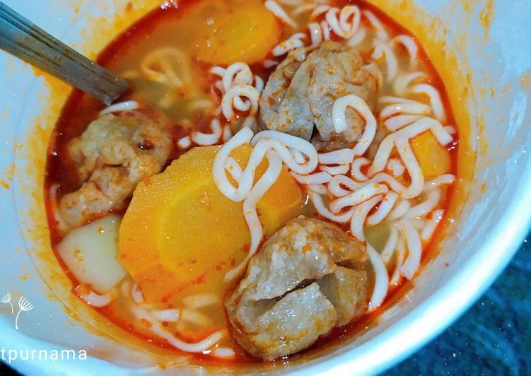 #3. Pop Mie Pedes Ndower + Topping Basreng + Sayur