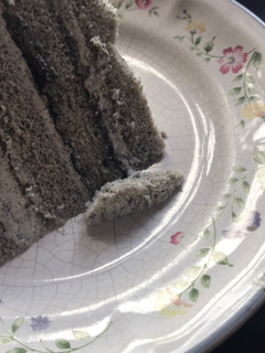 芝麻戚風蛋糕 的食譜成品照片