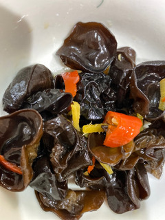涼拌木耳(芸耳) 的食譜成品照片