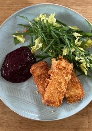 A picture of Kashkaval Pane with Blackberry Chia Jam.