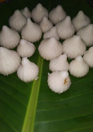 A picture of Modak.