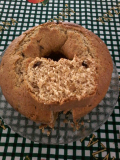 Una foto de Budín integral con chips de chocolate y dulce de batata light