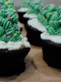 Cupcake Coklat Snickers Natal
