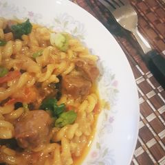 A picture of Cheesy Smoked Sausage & Pasta.