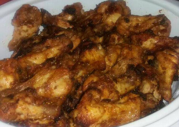 Grilled chicken wings