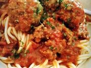 A picture of meatballs spaghetti