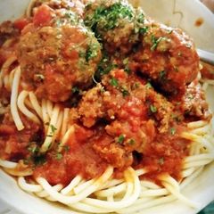 A picture of Ray's' Easy Spaghetti & Meatballs.