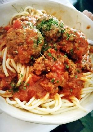 A picture of Ray's' Easy Spaghetti & Meatballs.