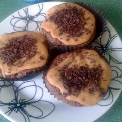A picture of choca-mocha cupcakes.