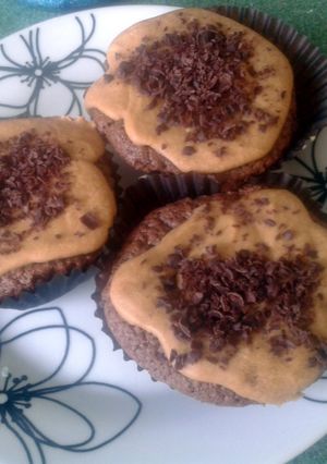 A picture of choca-mocha cupcakes.