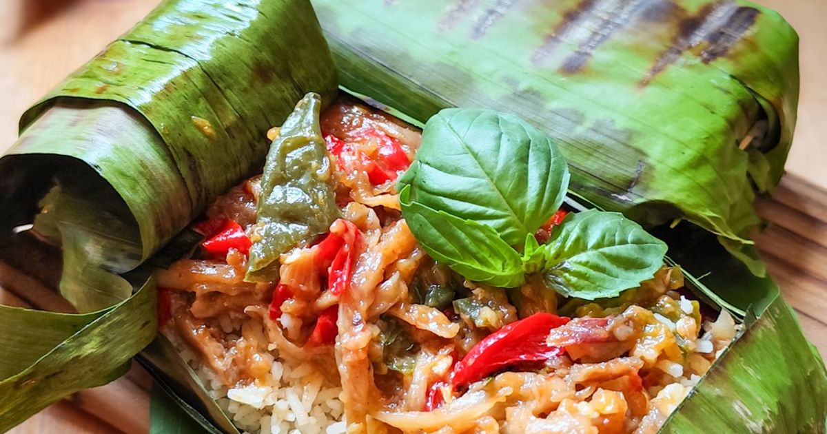 Nasi Uduk Bakar dengan Jamur Tiram Sambal Bawang