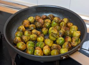 Foto principal de Coles de Bruselas con salsa de soja