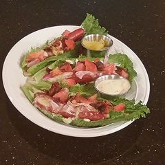 A picture of HotDog Lettuce Wraps.