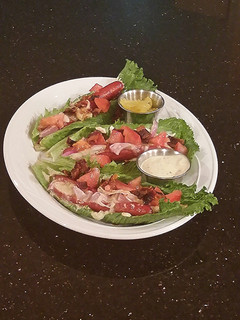 A picture of HotDog Lettuce Wraps.