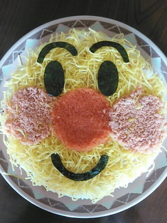 A picture of Anpanman Sushi Cake.