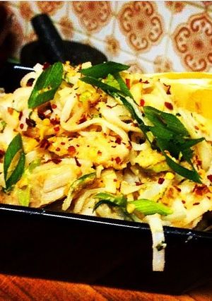 A picture of Phad Thai.