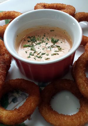 A picture of Big Daddys Onion Ring Sauce.