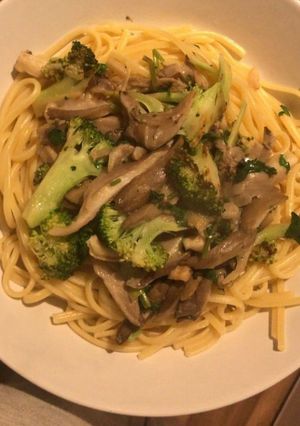 Foto de Linguine com Cogumelos e Brócolos