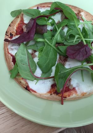 A picture of Tortilla Pizza.