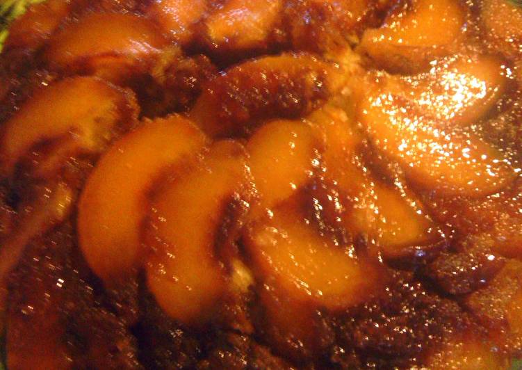 Steps to Make Award-winning Ginger Peach Glaze Cake