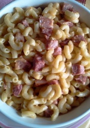 A picture of Cheesy Kickin Ham and cheese Mac!.