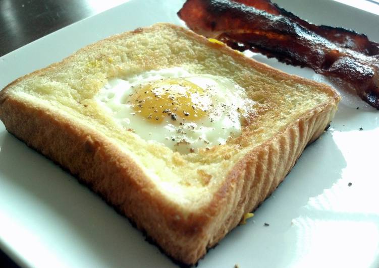 Recipe of Egg in a Basket in 16 Minutes for Family