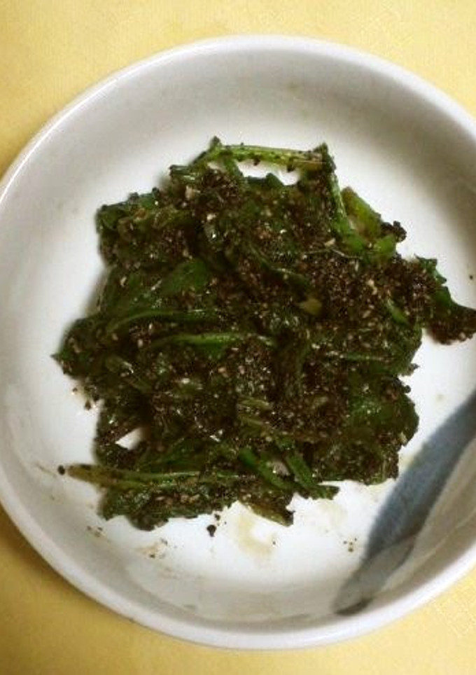 A picture of Simple Spinach with Sesame Seeds.