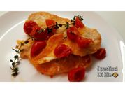 Una foto di scaloppine pollo