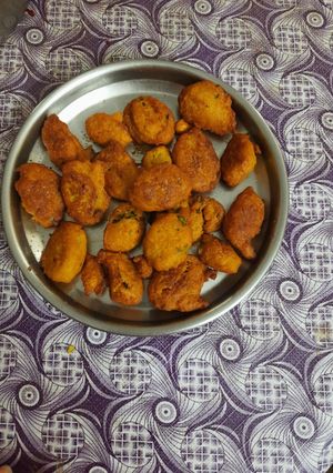 भुट्टे के पकौड़े (Bhutte ke pakode recipe in hindi) रेसिपी मुख्य फोटो