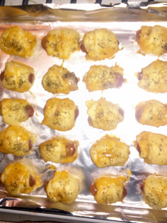 A picture of Pigs in a Cheesy Bacon Blanket.