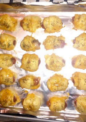 A picture of Pigs in a Cheesy Bacon Blanket.