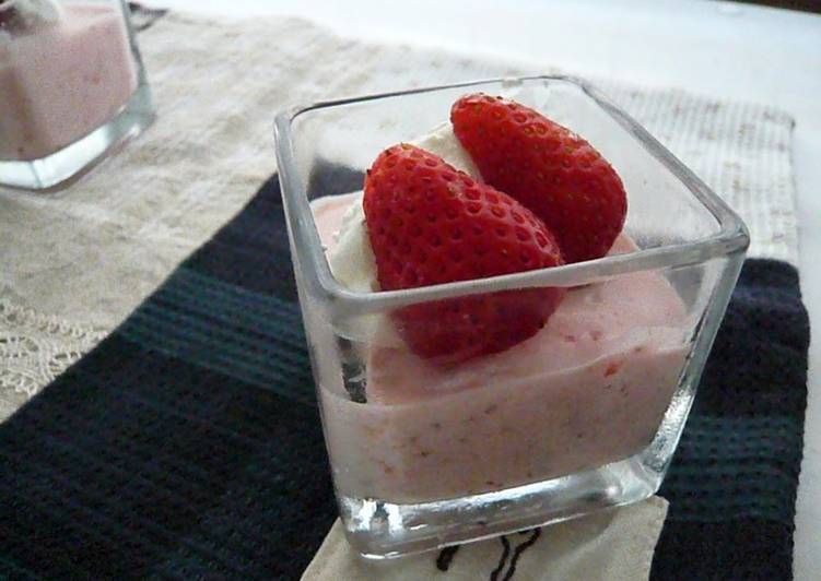 Simple Way to Prepare Super Quick Homemade Strawberry Mousse